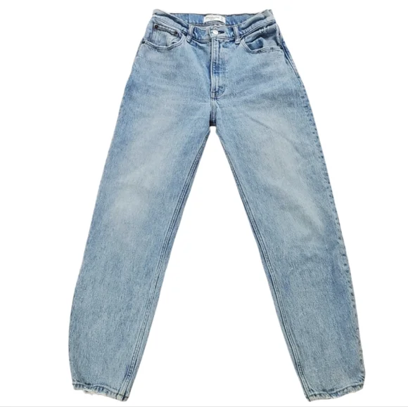 Abercrombie & Fitch Blue Denim 80's Mom Jeans High Rise Light Wash - Picture 2 of 8